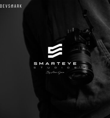 Smart Eye Logo Design